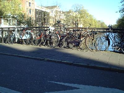 ぶっつけ旅行１～アムステルダム（運河だらけだ！）