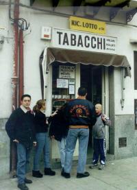 街から煙草が消えた