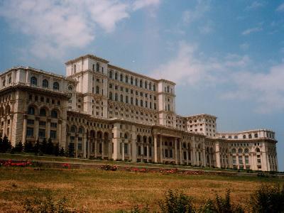 いろいろ考えさせられたルーマニア。やっぱ社会主義は人間をダメにします。