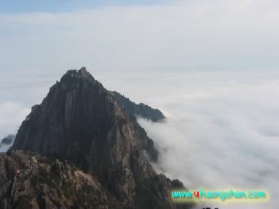 黄山の蓮花峰でキントン雲に乗った！