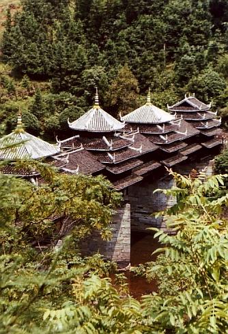 ★ちょっと昔の中国　広西チワン族自治区（１）三江の程陽風雨橋