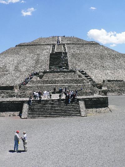 メキシコの旅【９】　巨大なピラミッド遺跡　テオティワカン