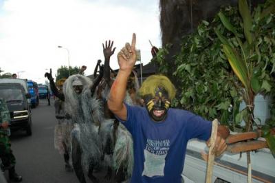 トッケの声とコーランを聴きながら