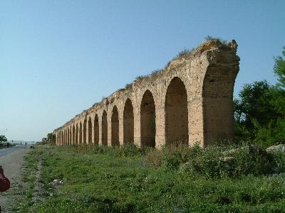 2005.GW チュニジア旅行記２（ザクーアンの水道橋・カイラワン）