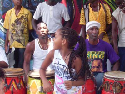 キューバの街角で音楽を浴びたくて