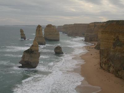 The 12 Apostles　岩の１つが崩れた！！！