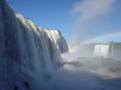 プエルト・イグアスから国境を越えてフォス・ド・イグアスへ