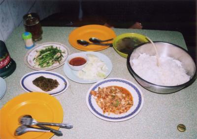 シャン料理の名店「ラーショーレイ」（ミャンマー）