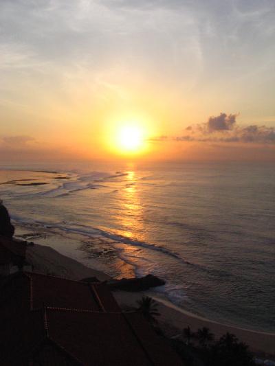 Bali2005 悠々-4　ヌサドゥア地区　 東海岸　日の出～夕暮れ　☆海から昇る太陽を眺め