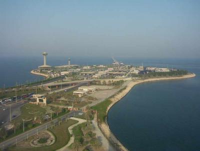 海の中の税関、ﾊﾞｰﾚｰﾝとｻｳｼﾞを繋ぐ橋：ｋｉｎｇ Fahad Causeway