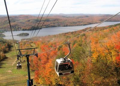 ■ カナダの旅（４）ローレンシャン高原　360°地平線の彼方まで紅葉　世界一の紅葉　　　　■ Laurentians Plateau