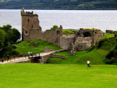 2004夏　アイルランド・スコットランド・イギリス湖水地方の旅２４（スコットランド・アーカート城とネス湖編）
