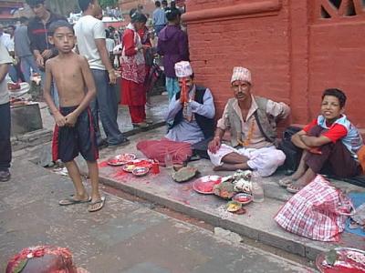 Nepal  ネパールってお祭りがいっぱ～い♪(9/14)　ネワール族のお宅にお邪魔した聖紐祭り