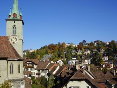 ベルン～時計塔と噴水のこじんまりとした美しいスイスの首都