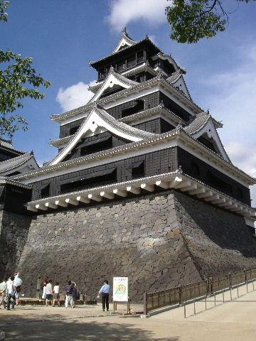 武蔵塚と熊本城