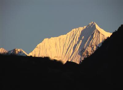 「世界で最も美しい谷」ランタンを歩く.チベット村は素晴らしい。