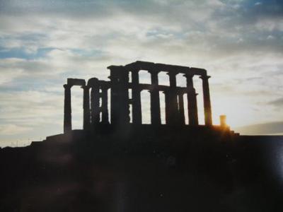 逆光に映える神殿（スニオン岬）