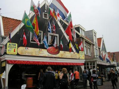 アムスからの小旅行「フォーレンダムの港町」