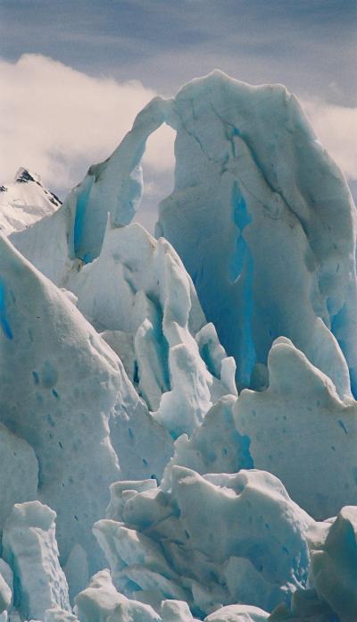 チリから入る日帰りバスツアーで行くペリトモレノ氷河