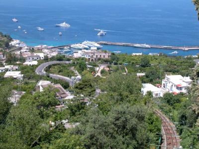 イタリア旅行?カプリ島の青い空と海　１