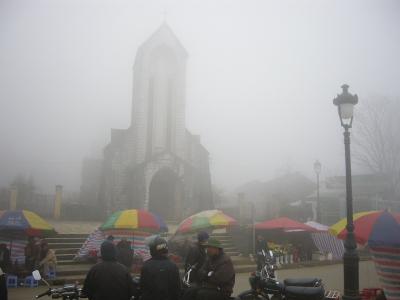 霧に包まれた町・・・。