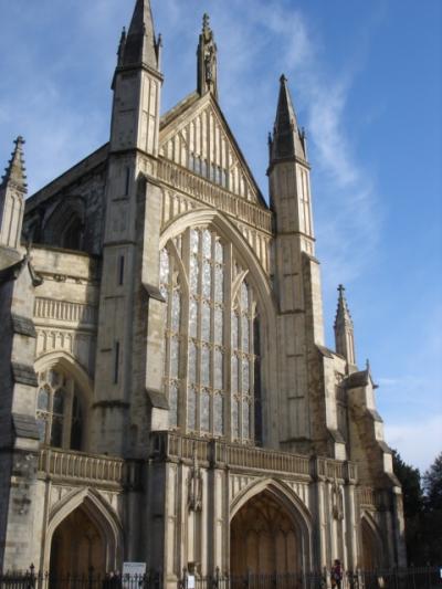 ウィンチェスター　大聖堂とマーケット　Winchester Cathedral & Farmers\' market