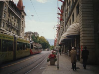 Geneva,Switzerland: バスで行くジュネーヴ