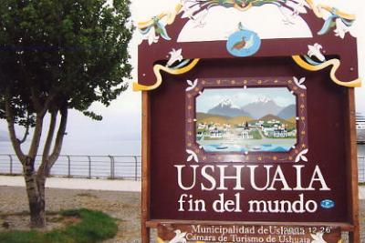 ウシュアイアからビーグル水道クルーズへ。