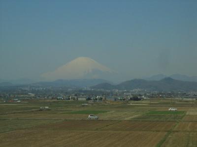 新幹線。小田原付近からの富士山
