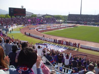 【小瀬スポーツ公園】　Ｊ１、「本当の青赤はどっち？」編