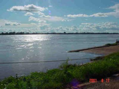 寺を求めて国境越え　タイ～ラオス