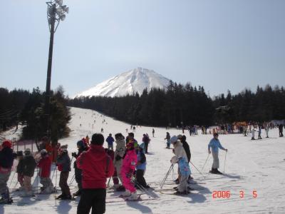 ふじてんスノーリゾートでそり遊び