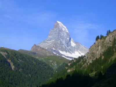 新婚旅行　山岳ホテルに泊まるスイス三大名峰　ツェルマット・リッフェルベルク・氷河特急編