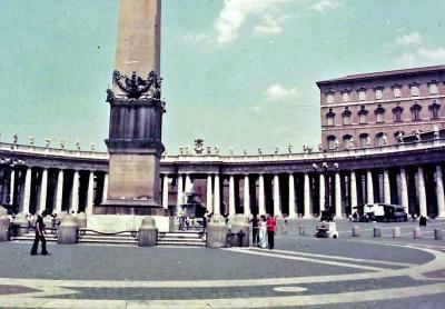 「世界一周１６日間」?　バチカン市国・サンピエトロ寺院