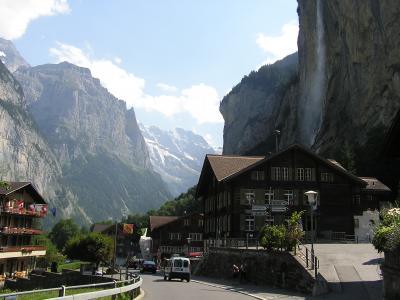 スイスアルプス絶景ハイキングその３１ラウターブルンネン