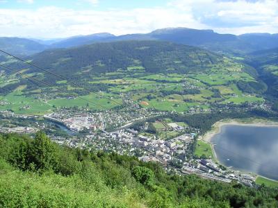 北欧【12】 4大フィヨルドで命の洗濯　[　ヴォスの町　]