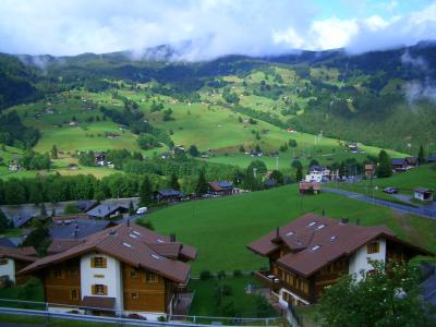 新婚旅行　山岳ホテルに泊まるスイス三大名峰　グリンデルワルト・インターラーケン・乗馬・トゥーン編