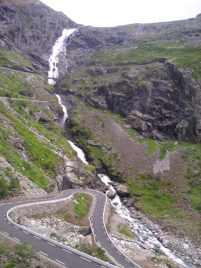 北欧【26】 4大フィヨルドで命の洗濯　[　ガイランゲルフィヨルド　トロールスティンゲン　]