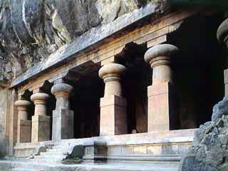 「インドの世界遺産 The world heritage」? エレファンタ島のヒンドゥー石窟寺院　