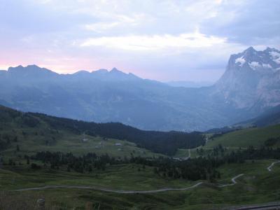 スイスアルプス絶景ハイキング　その４６クライネシャイデックからの夕景色