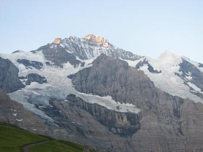 スイスアルプス絶景ハイキング　その５０ユングフラウのモルゲンロート