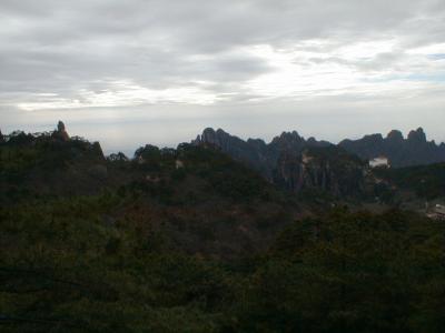 黄山に登る