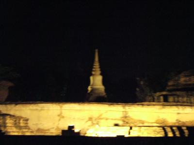 マイペンライ、故障中のアユタヤライトアップツアー