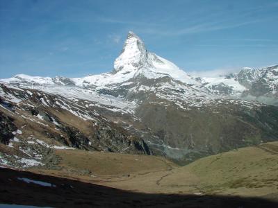 スイス鉄道の旅　その１　ツェルマッﾄと氷河特急