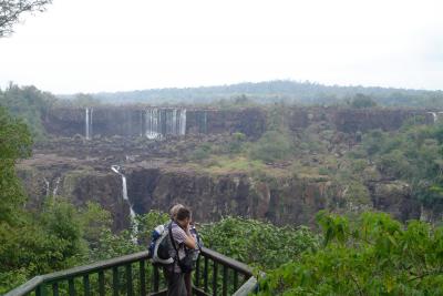 水少なっ！０６年９月イグアスの滝