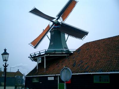 ベネルクスの旅　?ザーンセ・スカンス