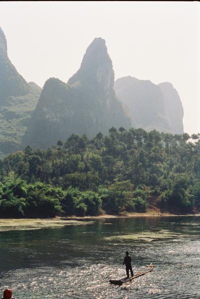 03.　風景(だけ）は素晴らしい、桂林の水墨画の光景