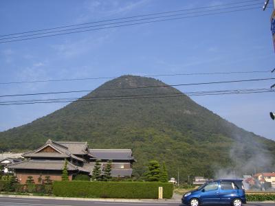 香川の山（飯野山）