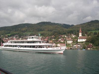 スイス鉄道の旅（エッシネン湖 Oeschinen see～カンデルシュテーク～トｳーン湖遊覧Thuner see）