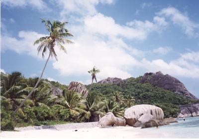 エマニュエル婦人のロケ地ラ　ディーグ島。